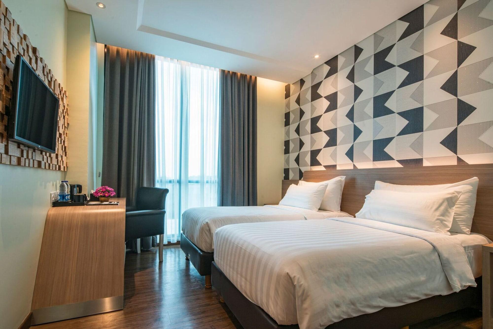 Luminor Hotel Pecenongan Jakarta By Wh Exterior photo