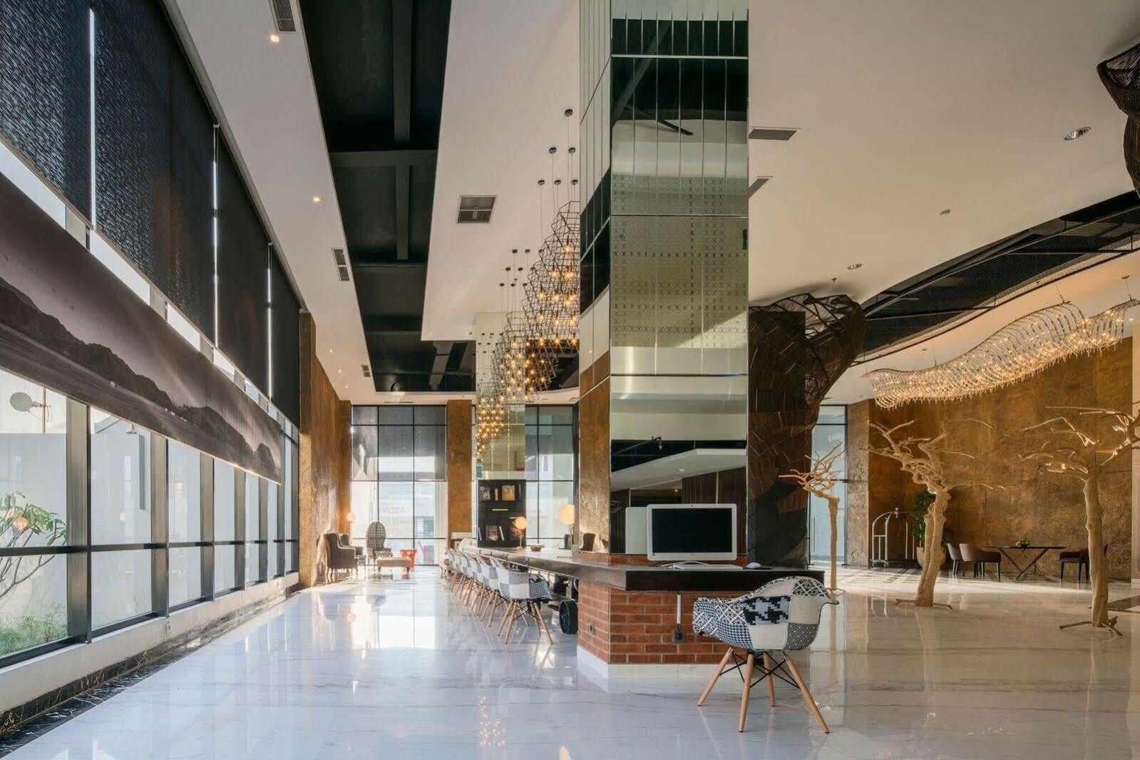 Luminor Hotel Pecenongan Jakarta By Wh Exterior photo